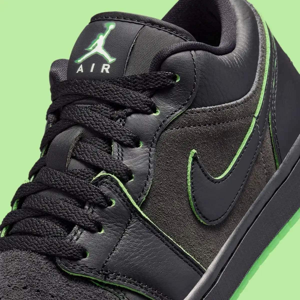 Air Jordan 1 Low Halloween (2026), shot