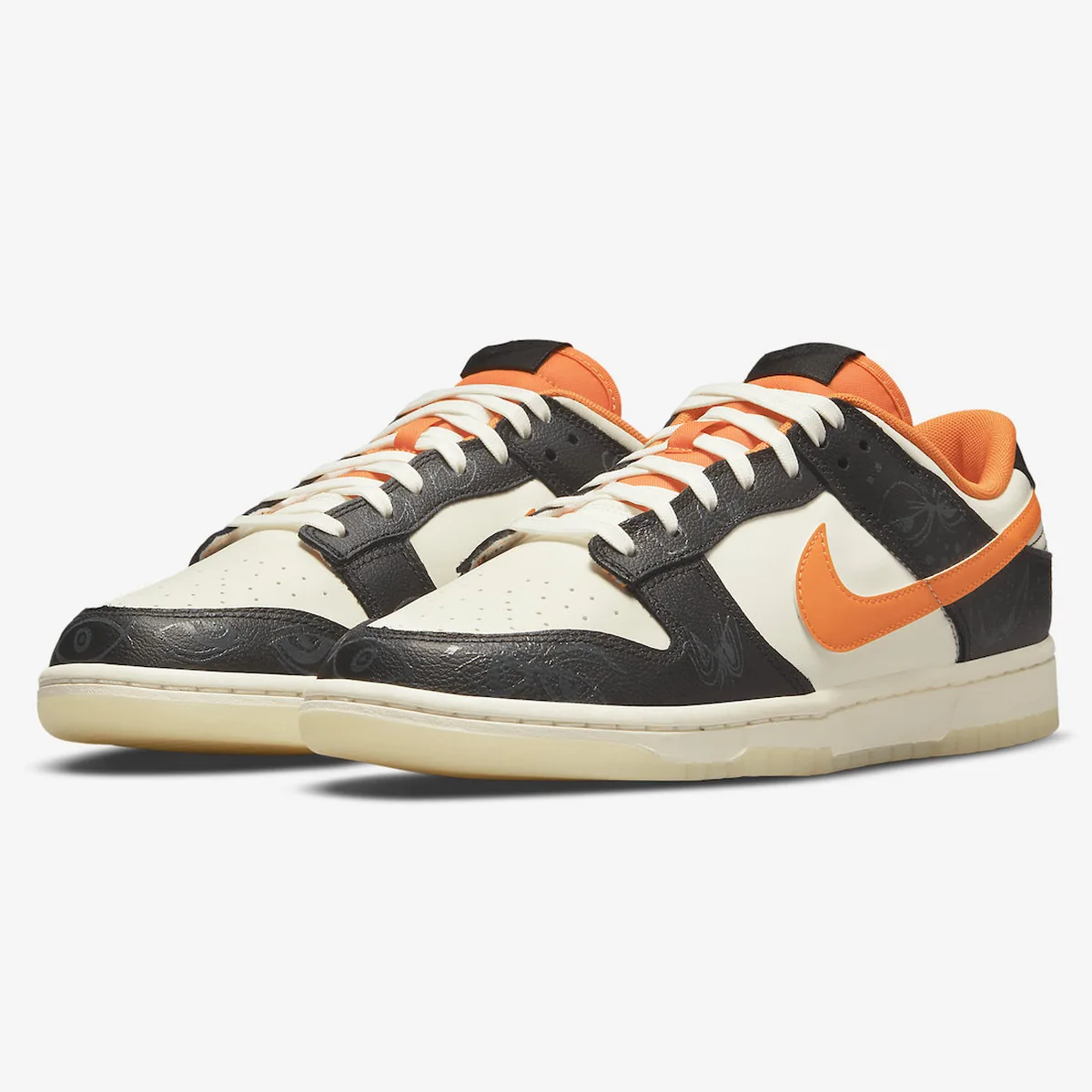 Nike Dunk Low Halloween (2021), shot