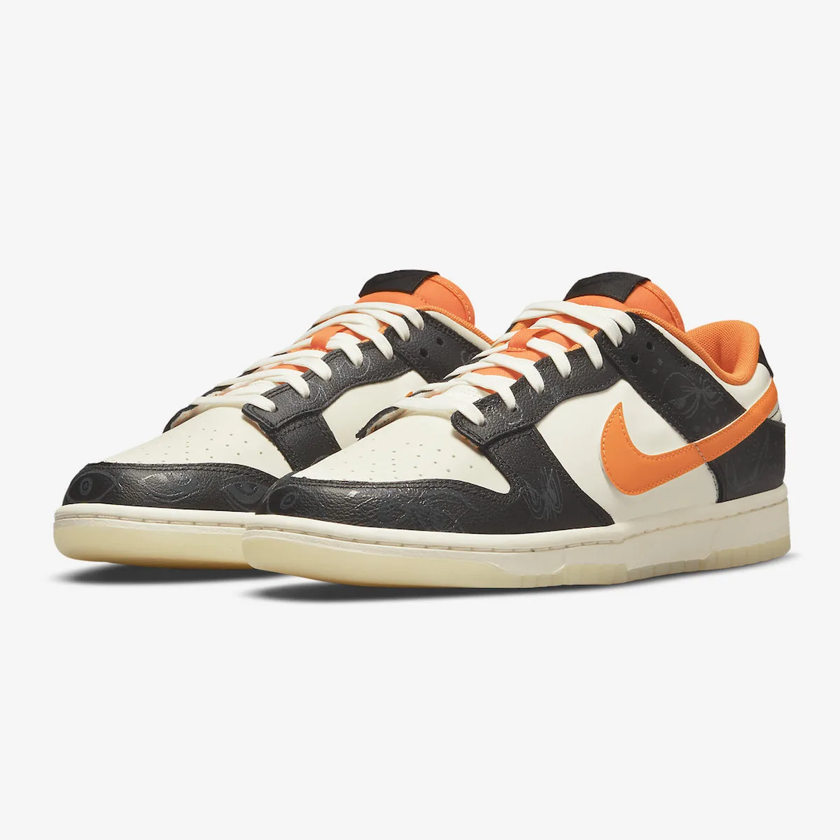 Nike Dunk Low Halloween (2021), shot
