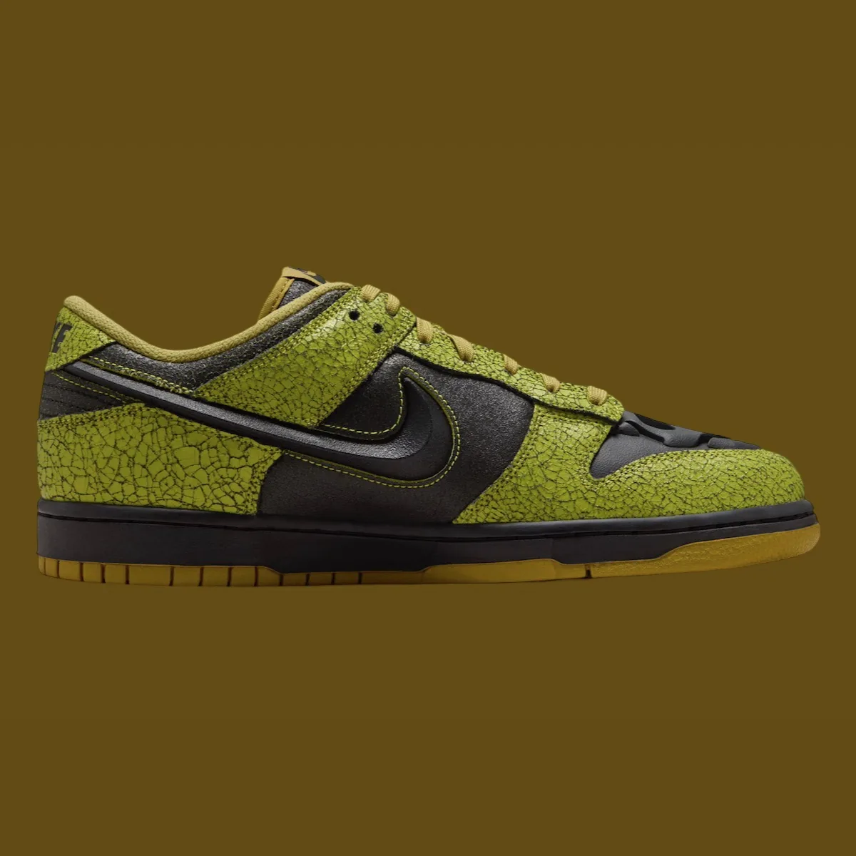 Nike Dunk Low Halloween (2024), shot