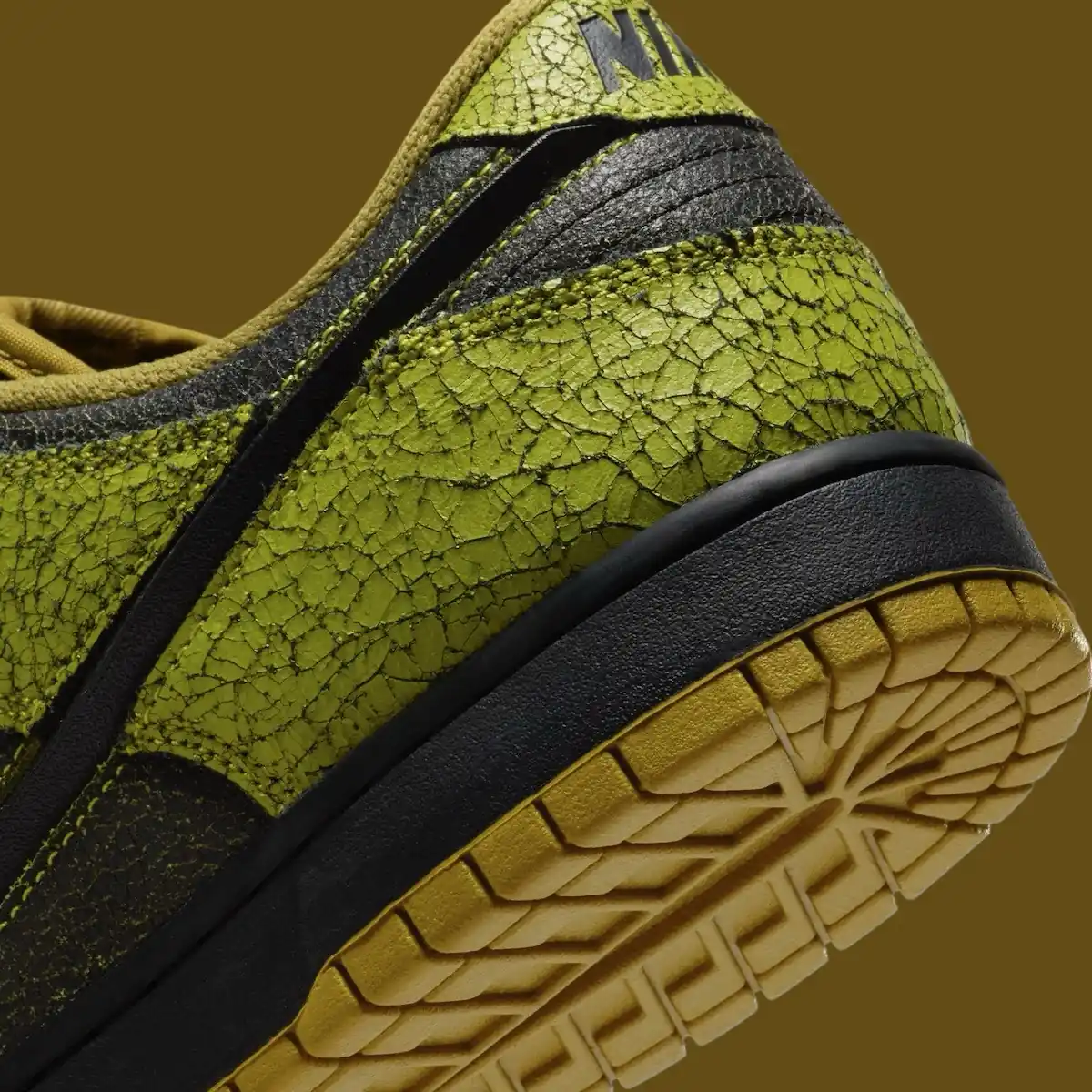 Nike Dunk Low Halloween (2024), shot