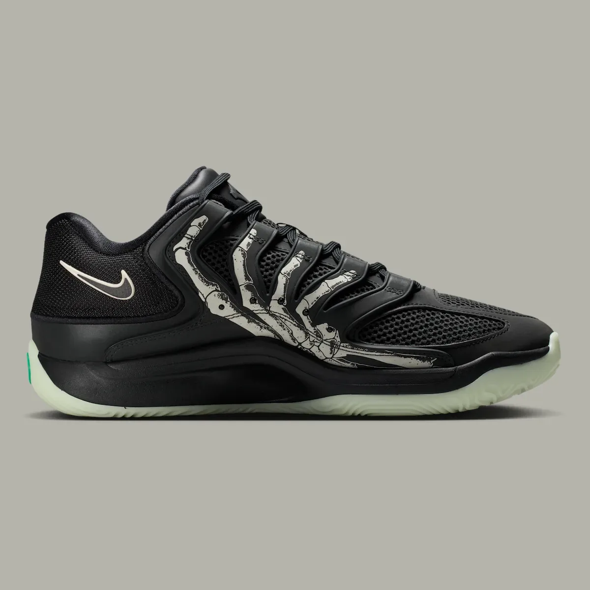 Nike KD 18 Slim Reaper, shot