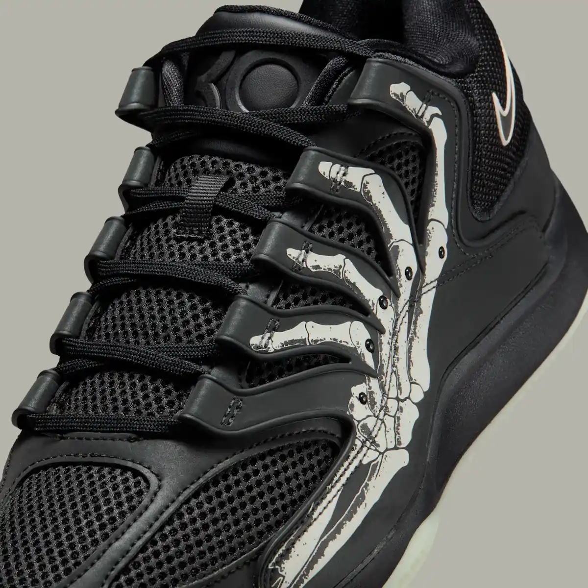 Nike KD 18 Slim Reaper, shot